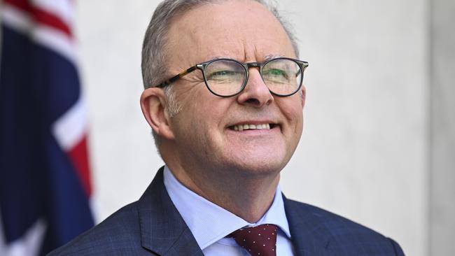 CANBERRA, AUSTRALIA  - NewsWire Photos - November 8, 2024: Prime Minister Anthony Albanese and Australia's Communications Minister, Michelle Rowland hold a press conference at Parliament House in Canberra. Picture: NewsWire / Martin Ollman