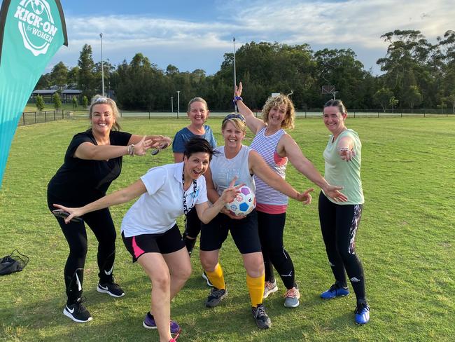 Kick-On for Women is an introductory football program designed specifically for women who have neverplayed football before, or have not played for a long time, to fit exercise and time for themselves in to theirbusy lives while juggling work, study, family and social commitments.