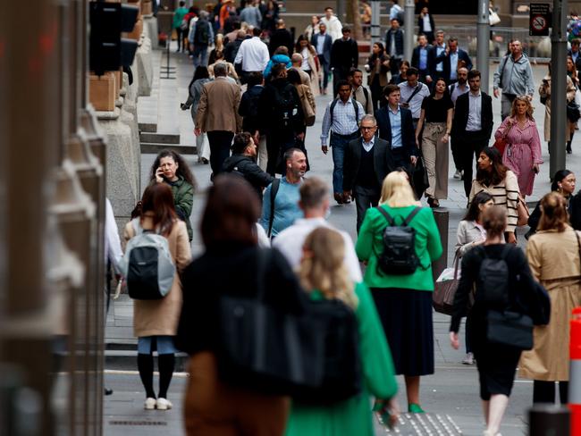 SYDNEY, AUSTRALIA - NewsWire Photos SEPTEMBER 12, 2024: City workers make the morning commute on Thursday. Picture: NewsWire / Nikki Short