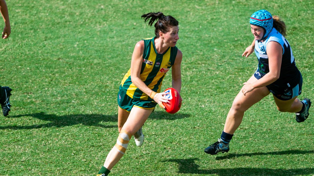 2020-21 NTFL Women's Premier League Grand Final - Darwin Buffettes v PINT Queenants. Kirsten Smits with the footy. Photograph: Che Chorley