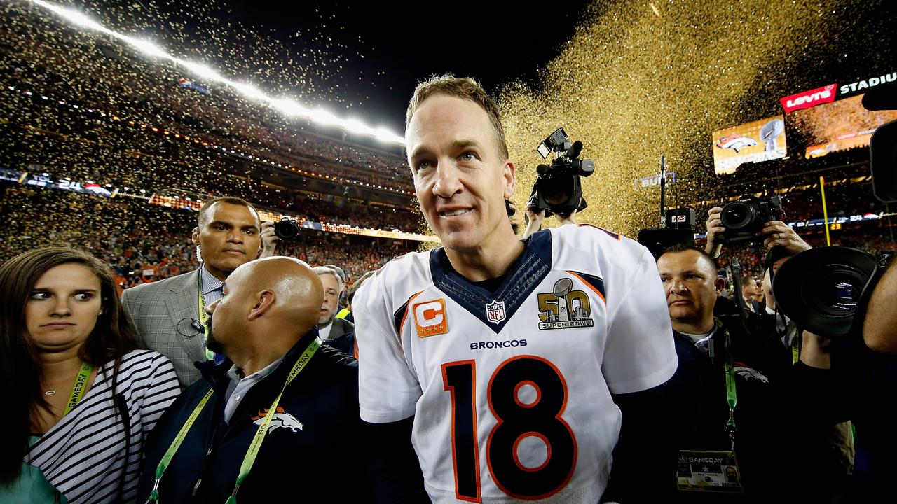 Peyton Manning's 'SNL' Appearance Was An 'Emily In Paris' Fan Moment