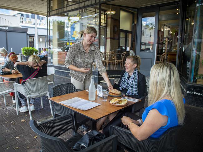 ADELAIDE, AUSTRALIA - NewsWire Photos MARCH 19, 2024:Cafe Bravo on the Parade Norwood busy during the lunch trade serving customers  .Picture: NCA NewsWire / Mark Brake