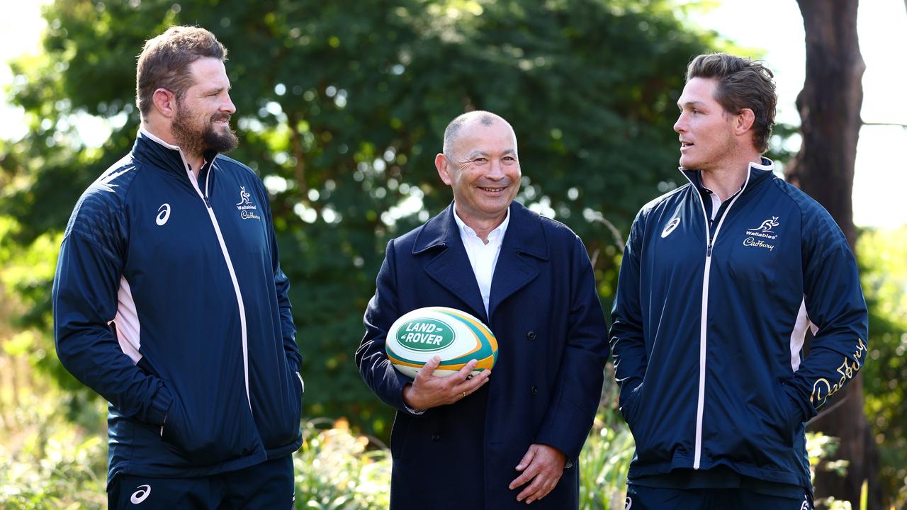 Wallabies head coach Eddie Jones with co-captains James Slipper and Michael Hooper. Photo by Chris Hyde/Getty Images