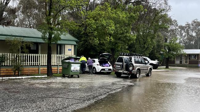 Big-4 Holiday Park in Seymour was evacuated due to increasing flooding. Picture: Olivia Condous