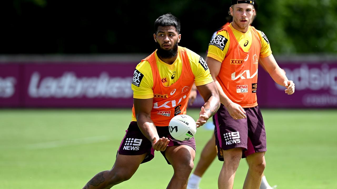 BRISBANE, AUSTRALIA - FEBRUARY 07: Payne Haas passes the ball during a Brisbane Broncos NRL training session at the Clive Berghofer Centre on February 07, 2022 in Brisbane, Australia. (Photo by Bradley Kanaris/Getty Images)