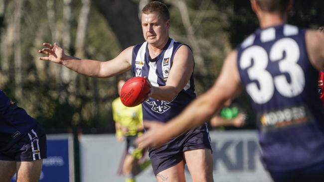 MPFNL: Action from the clash between Edithvale-Aspendale and Rye. Picture: Valeriu Campan