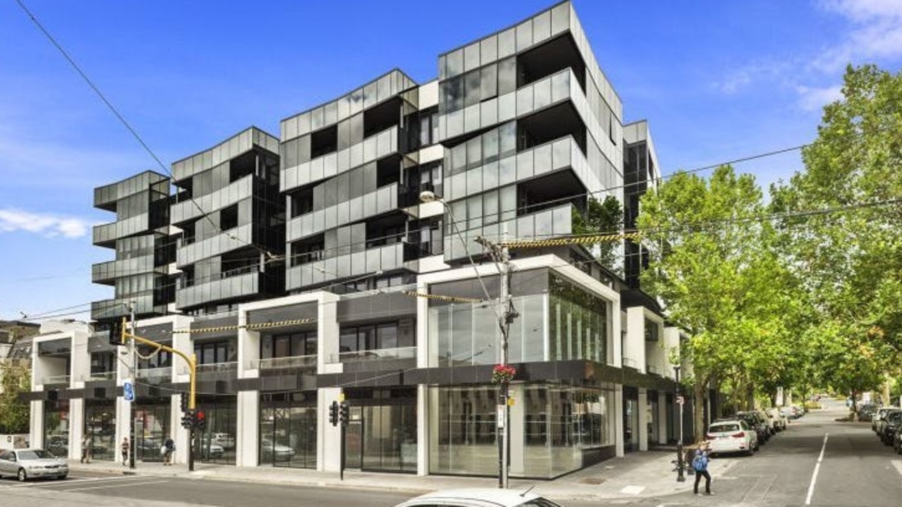 No. 211/38 Cunningham St, South Yarra, is for lease for $385 per week.