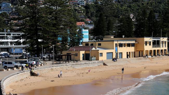 Police want to speak to a man, wearing only Speedos, who exposed himself to teenage girls near the car park at Collaroy Beach. File picture: Ashley Feder