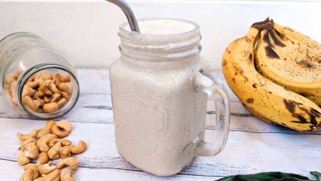 Healthy banana smoothie recipe: Rebecca Gawthorne's creamy favourite |  body+soul