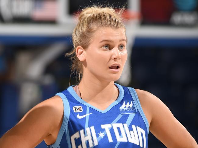 CHICAGO, IL - MAY 23: Jazmine Jones #4 of the New York Liberty and Shyla Heal #4 of the Chicago Sky look on during their game on May 23, 2021 at the Wintrust Arena in Chicago, Illinois. NOTE TO USER: User expressly acknowledges and agrees that, by downloading and or using this photograph, user is consenting to the terms and conditions of the Getty Images License Agreement. Mandatory Copyright Notice: Copyright 2021 NBAE (Photo by Randy Belice/NBAE via Getty Images)
