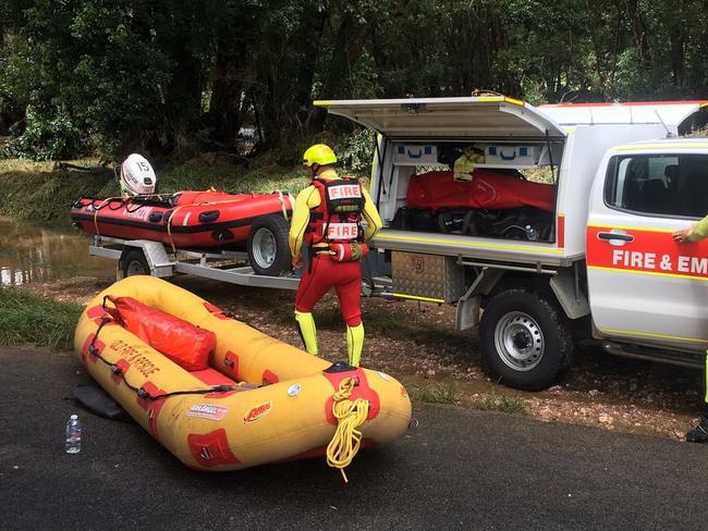 FRS swiftwater rescue crews have attended multiple incidents in SEQ in the past 24 hrs. Floodwater may rise quickly and conditions may become life-threatening. Please, stay well away from floodwater and avoid unnecessary travel. Picture QFES