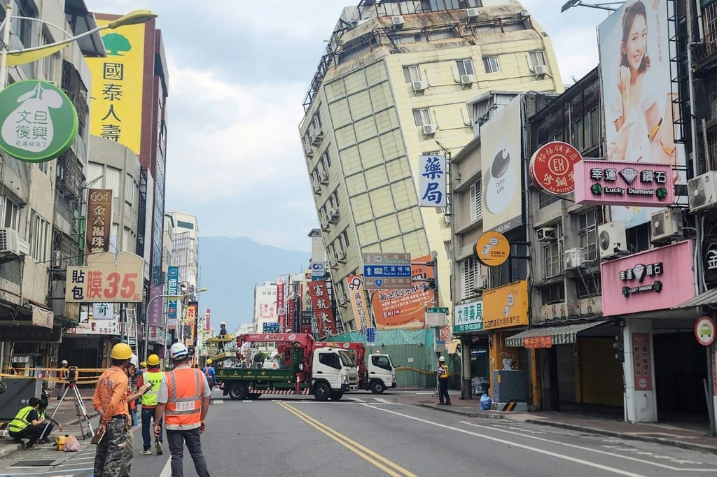 Taiwan hit by dozens of strong aftershocks from deadly quake | The ...