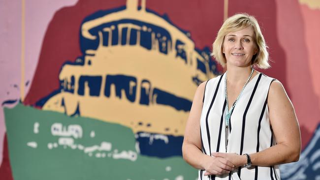 Zali Steggall said she wants to tackle the rise in suicides across the country. AAP IMAGE / Troy Snook)