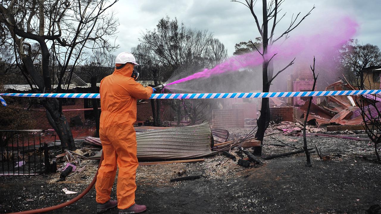 Power cuts blamed for bushfires