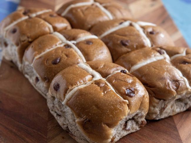 31st March, 2023; Apple and cinnamon flavoured Hot Cross buns.  Photo by Kelly Barnes