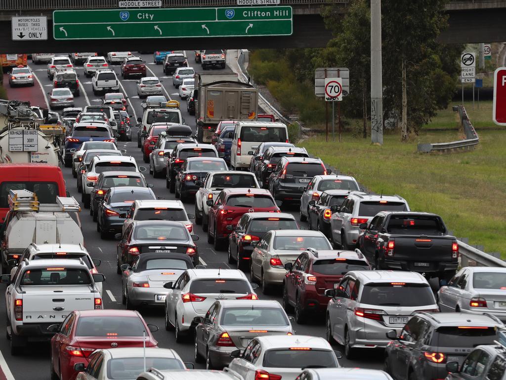 Melbourne traffic: Gridlock as public transport ditched for cars | news ...