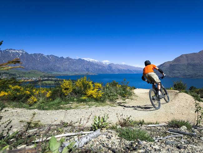 Qantas Frequent Flyers are likely dreaming of a summer travel bubble that includes Queenstown, New Zealand. Picture: iStock.