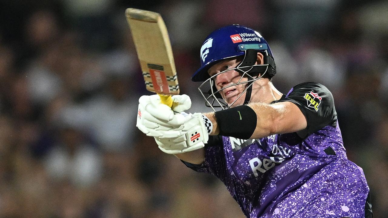 Mitch Owen in action for the Hurricanes. Photo: Steve Bell/Getty Images.