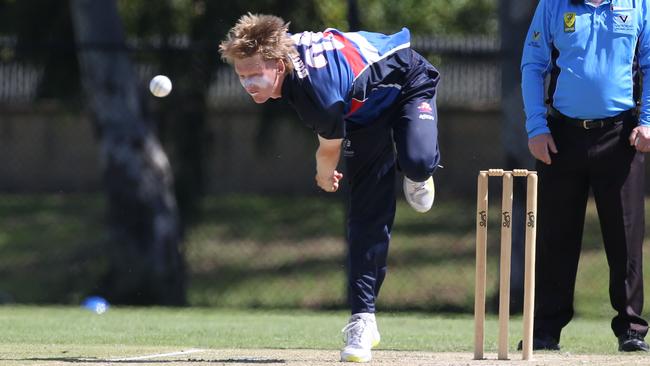 Max Birthisel bowling for Footscray. Picture: Stuart Milligan