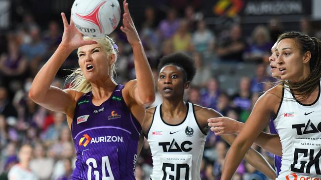 One of the best shooters in the world, Gretel Bueta - in action here against the Magpies’ international defenders Jodie-Ann Ward (centre) and Geva Mentor (right) - is a lock for the Diamonds team. Photo: Getty Images