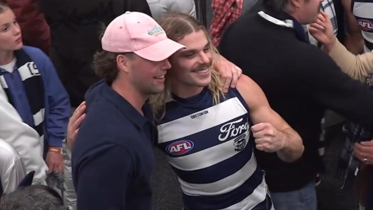 Bailey Smith posed for a photo inside the Geelong dressing room. Photo: Fox Footy.