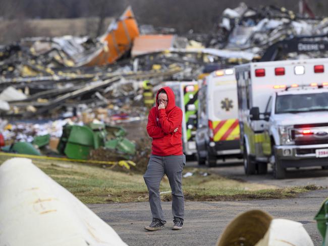 Up to 100 dead as tornadoes rip through US