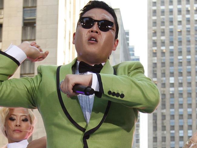 South Korean rapper Psy performs his massive K-pop hit ''Gangnam Style'' live on NBC's ''Today'' show in New York, USA 14 Sep 2012. (Photo by Jason DeCrow/Invision/AP Images)