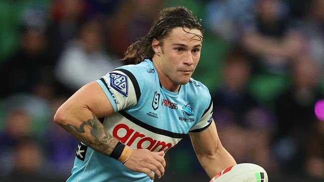 MELBOURNE, AUSTRALIA - JUNE 11: NicholasÃÂ Hynes of the Sharks runs with the ball during the round 15 NRL match between Melbourne Storm and Cronulla Sharks at AAMI Park on June 11, 2023 in Melbourne, Australia. (Photo by Robert Cianflone/Getty Images)