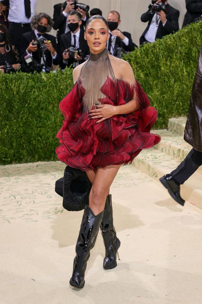 Tessa Thompson wears Iris van Herpen at the 2021 Met Gala.