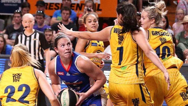 The Sydney Flames have now beaten the Adelaide Lightning twice this year.