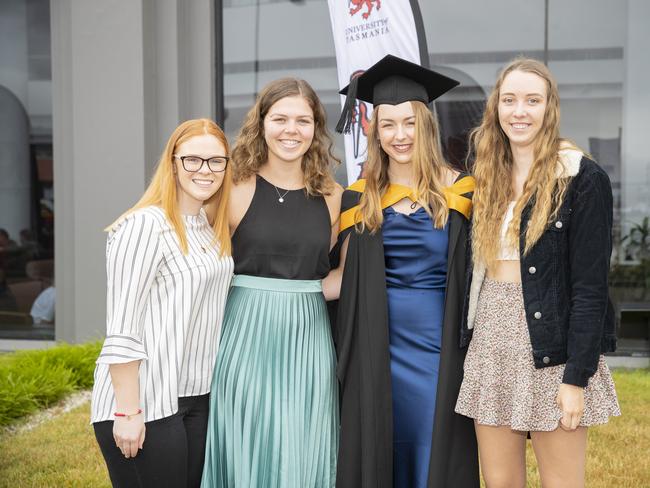 Grace Banks with friends. UTAS graduations. School of College of Health and Medicine Graduate Research. Picture: RICHARD JUPE