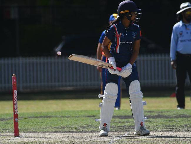 Diya Sambrane takes on the new ball for Gordon. Picture: Beny Chun