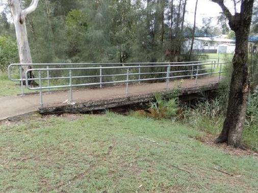 Pedestrian bridge in Nanango being replaced by SBRC.