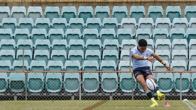 Saxon Gaw converts for Waratahs. .