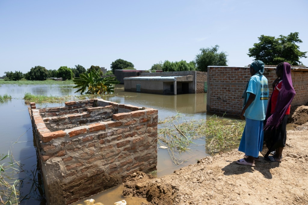 Chad’s capital under threat as floodwaters rise