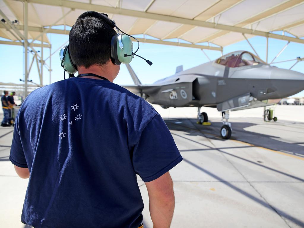 Australian Pilots training in the F35 fighter Jets Luke Airforce Base in Phoenix Arizona. Australian RAAF maintenance crews working with the Australian jets on the flight line.. Picture: Nathan Edwards