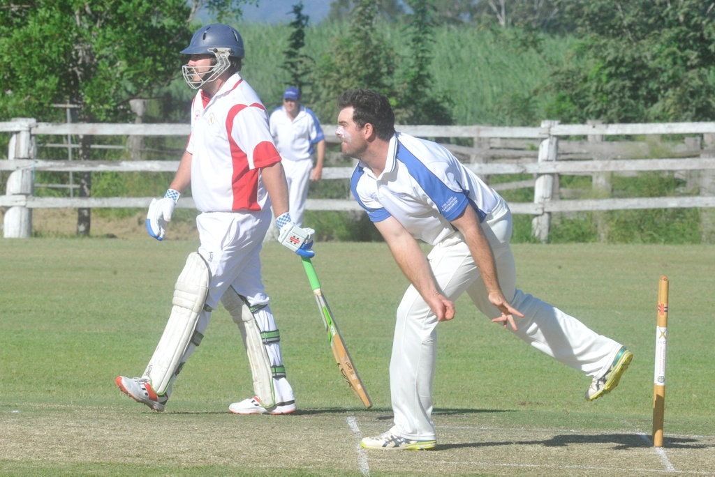 Tim Bultitude bowls for Tucabia Copmanhurst.