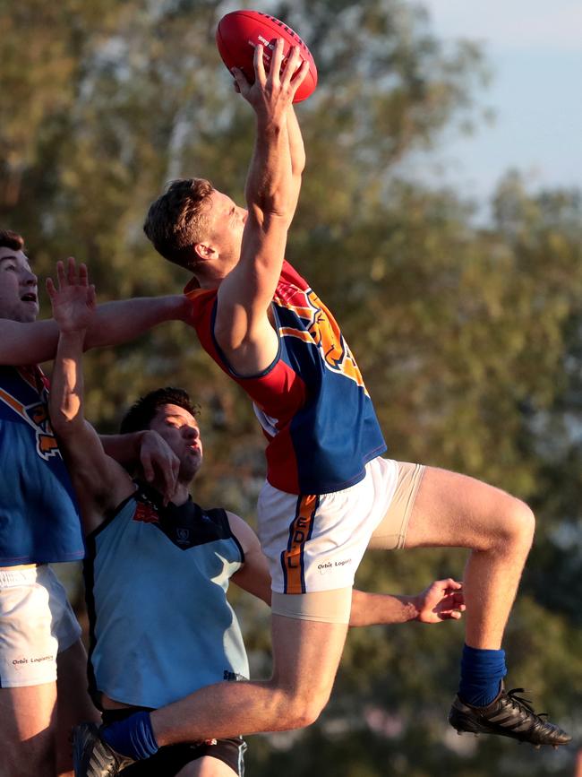 Daylan Kempster in action for Maribyrnong Park last year.