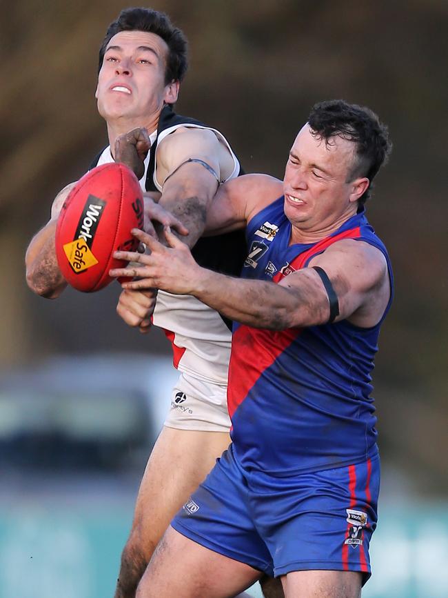 Koroit’s Taylor McKenry spoils Terang-Mortlake’s Lewis Taylor