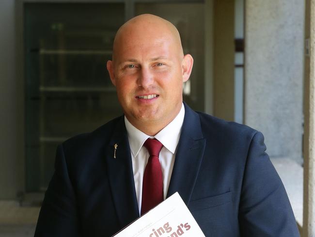 Treasurer Curtis Pitt, Queensland Budget lock up, Parliament House, Brisbane. Photographer: Liam Kidston.