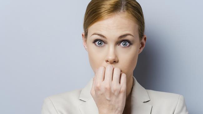 Can “virtual hypnotherapy” stop you from a bad habit such a nailbiting?