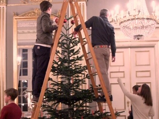 Crown Prince Frederik and Crown Princess Mary along with the royal children have been filmed decorating a christmas tree ahead of this years Christmas Picture Instagram/@detdankekongehus