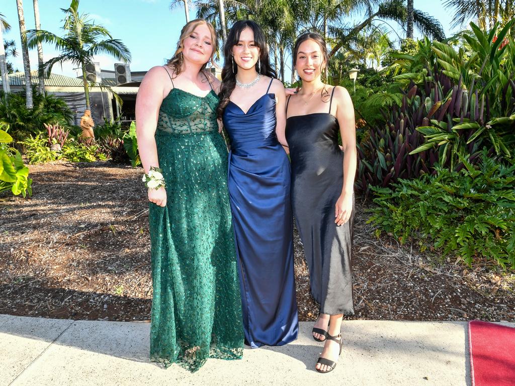 Lismore High Year 12 Formal 2022: Mollie Malthouse, Isabel and Trisha Kemp.