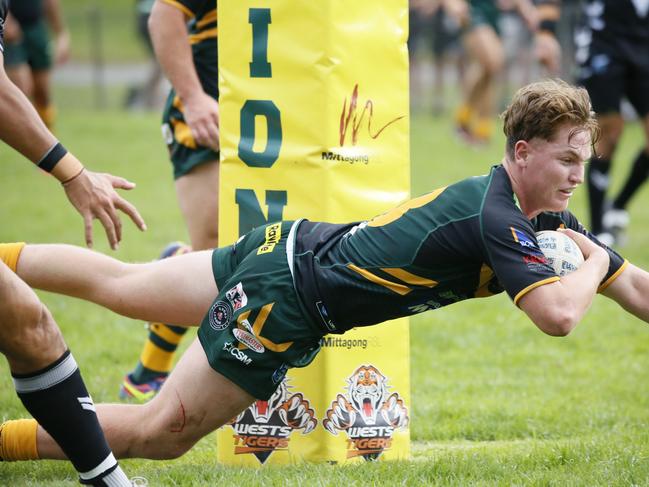 Lock Flynn Pickering crossed for Mittagong’s second try. Picture: Warren Gannon Photography