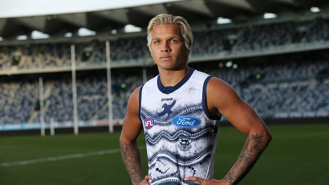 Geelong Indigenous player Quinton Narkle needs to be tied down before it’s too late.