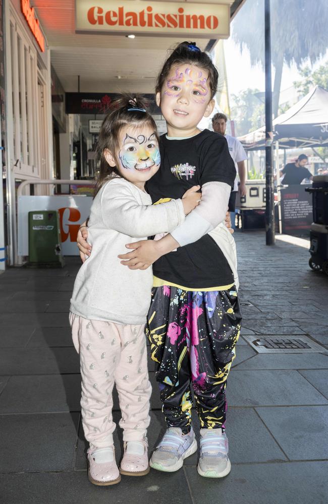 Maddie and Marcy at CronullaFest at Cronulla on the 09/09/2023. Picture: Daily Telegraph/ Monique Harmer