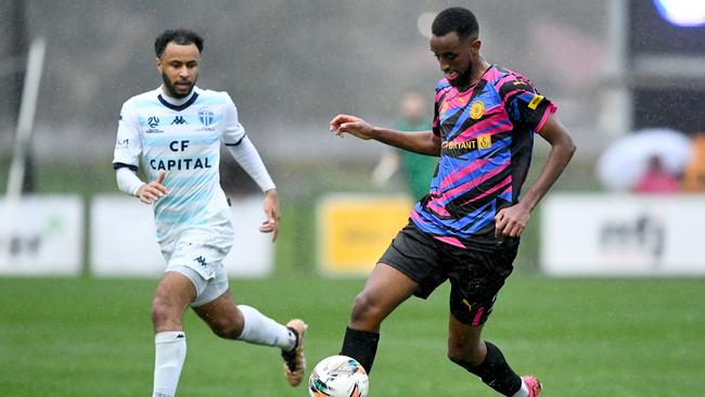 Yusuf Ahmed of Avondale FC controls the ball during the round 25 NPL VIC Mens match between Avondale FC and South Melbourne FC at Avenger Park in Parkville, Victoria on August 12, 2023. (Photo by Josh Chadwick)