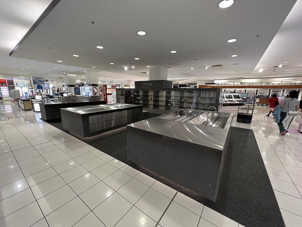 Shoppers flock to Myer’s Brisbane CBD store on its last day of trading. Picture: Lyndon Mechielsen