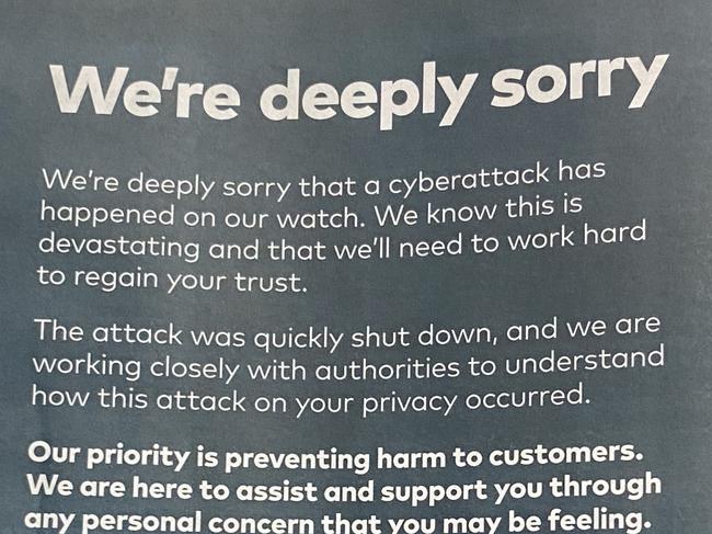 A full-page Optus newspaper ad, published on Saturday October 1, 2022, apologising to customers for the cyberattack.