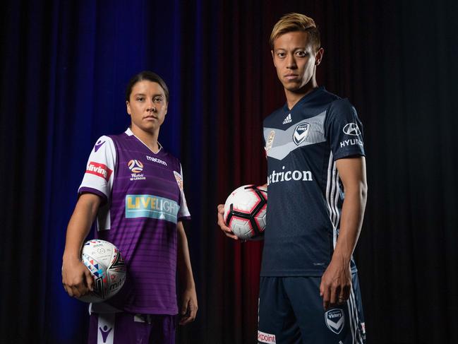 SYDNEY, AUSTRALIA - OCTOBER 15:  Sam Kerr of Perth Glory and Keisuke Honda of Melbourne Victory pose during the 2018/19 A-League Season Launch at Fox Studios on October 15, 2018 in Sydney, Australia.  (Photo by Mark Metcalfe/Getty Images)